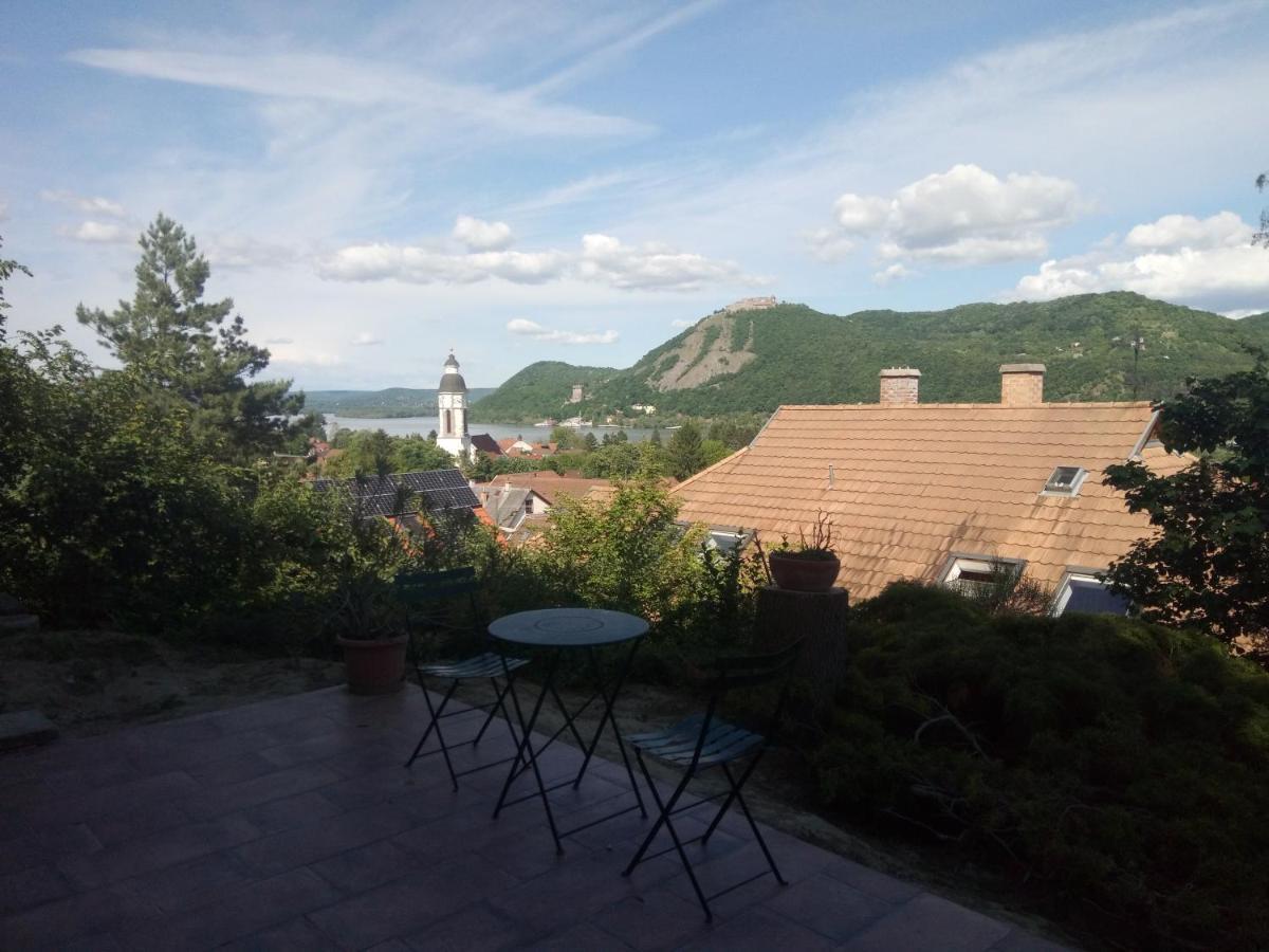 V4 Kilatoterasz Apartmanok Foeldszint Nagymaros Exterior photo