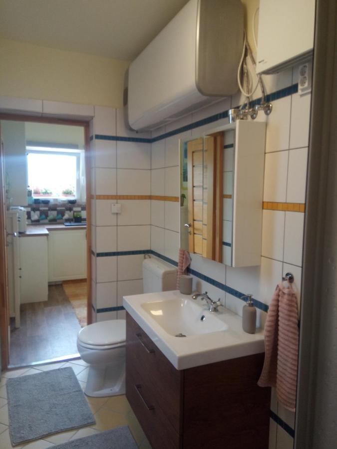 V4 Kilatoterasz Apartmanok Foeldszint Nagymaros Exterior photo
